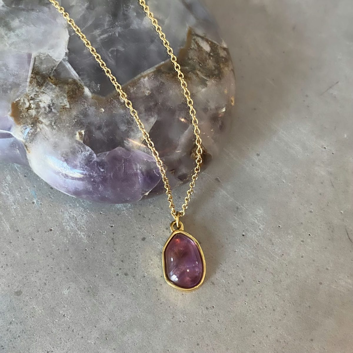 amethyst pendant necklace 18k gold crystal necklace