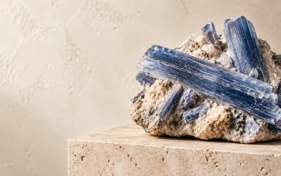 Blog 30 Kyanite Crystal Meaning